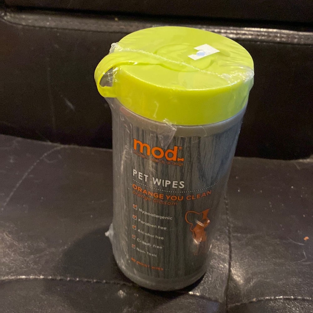 NWT mod Pet Wipes Orange Blossom Hypoallergenic, Paraben Free, Alcohol Free